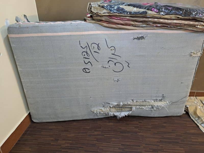 2 spring mattress damage in shifting 3