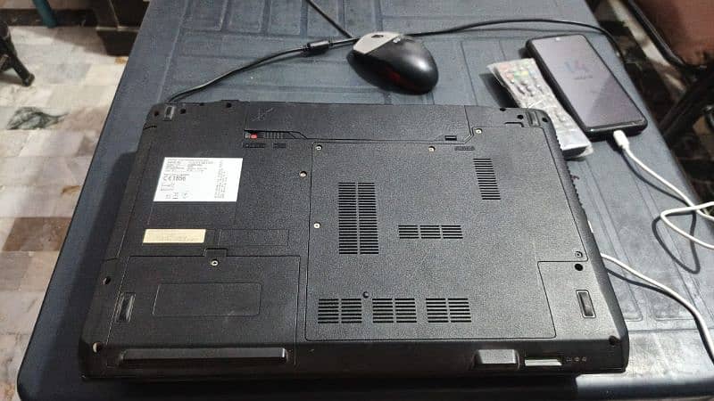 Fujitsu Life book AH532 I5 3rd Generation 5
