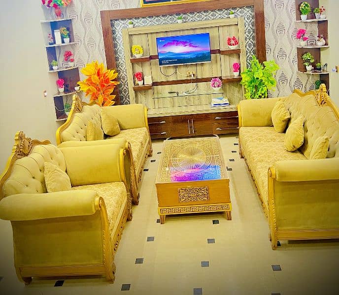 6 Seater Sofa Set with Center Table For Sale 2