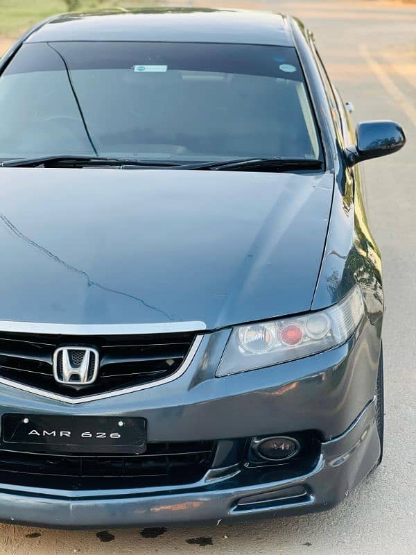 Honda Accord cl8 in excellent condition 2