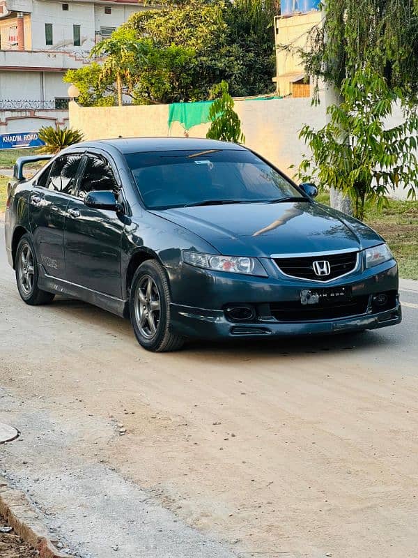 Honda Accord cl8 in excellent condition 15
