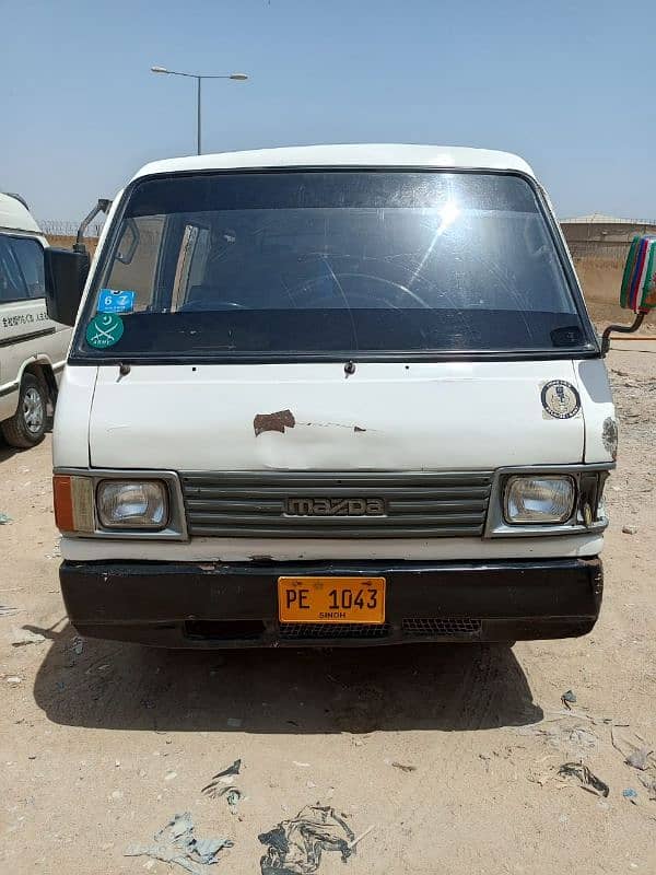 Mazda E2200 0