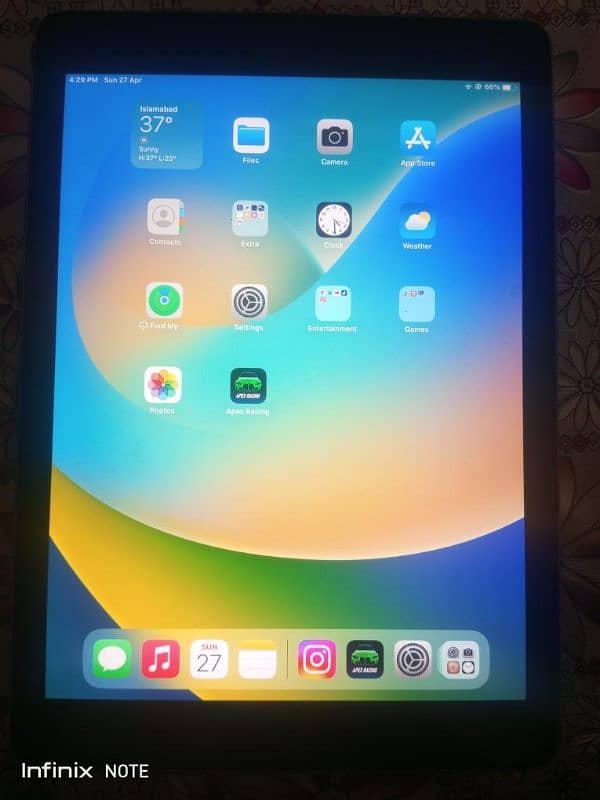iPad 6th Generation 32GB WiFi | Excellent Condition | 7
