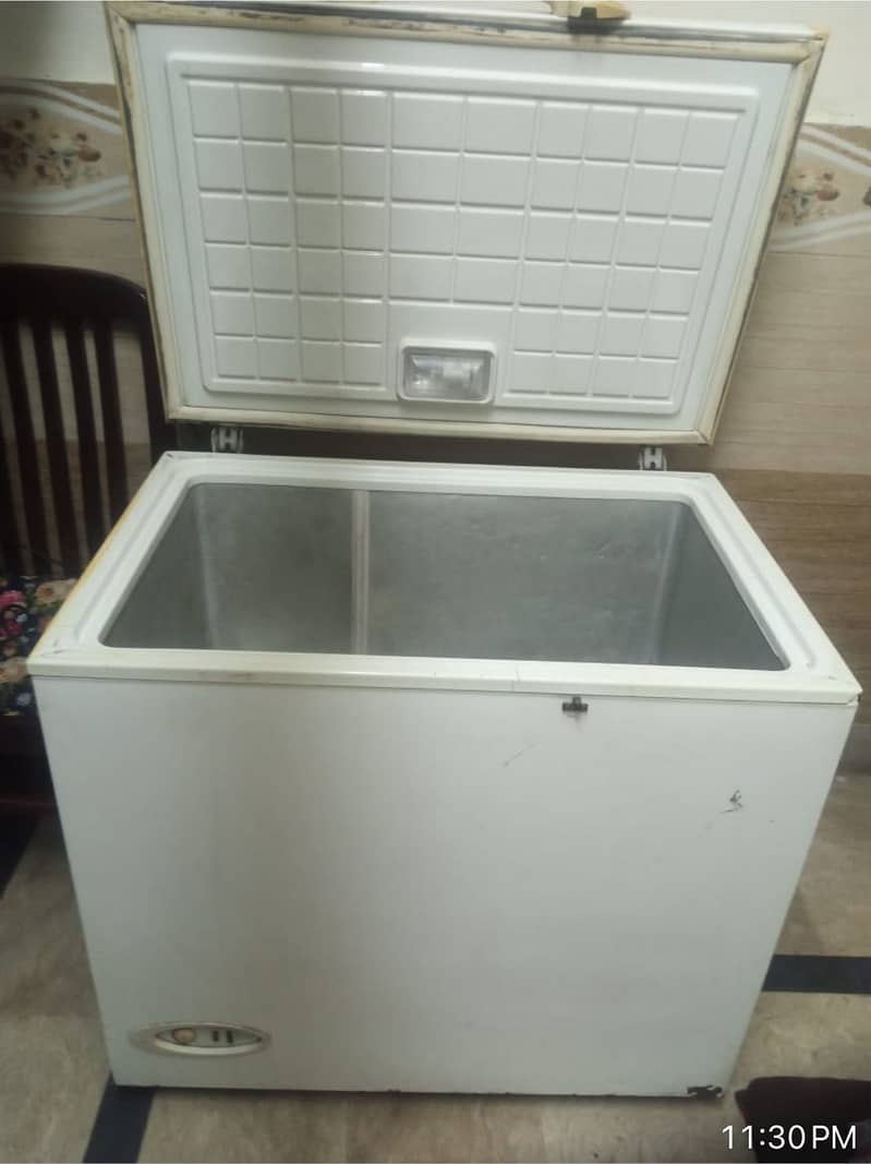Waves deep freezer single door 1