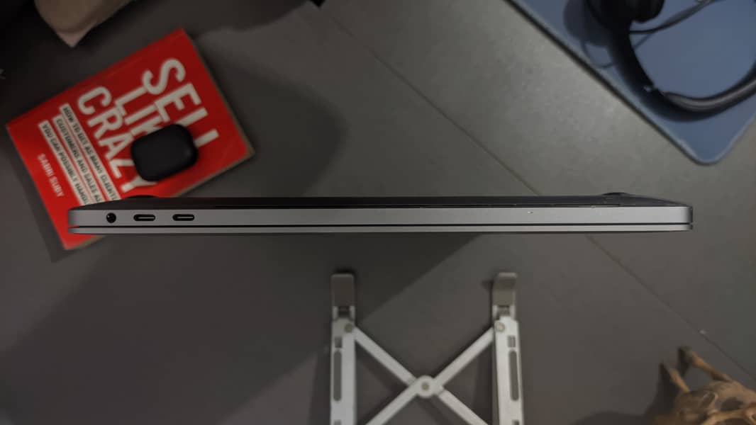 MacBook Pro 2019 | 16" | i9 8 core | 16GB | 1TB | 4GB GPU 3