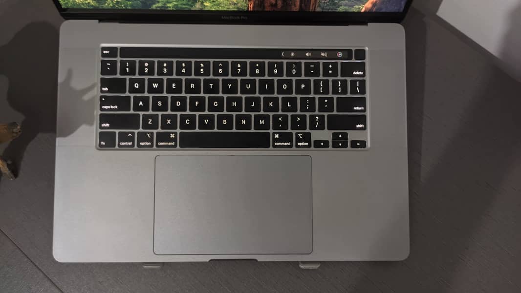 MacBook Pro 2019 | 16" | i9 8 core | 16GB | 1TB | 4GB GPU 6