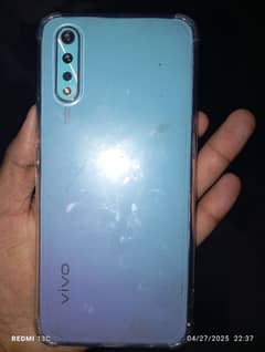 Vivo S1 ram 8 /256. he condition 10/9 with box 03130013553