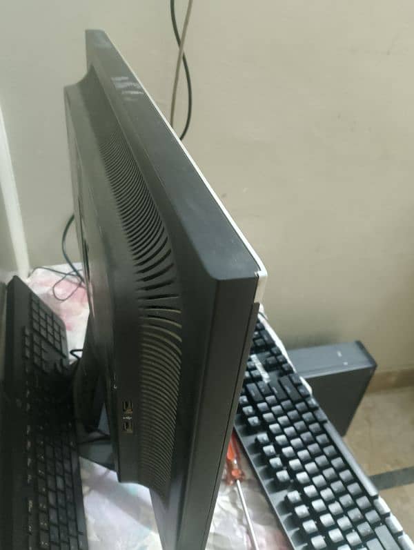 HP 26inch lcd for sale 3