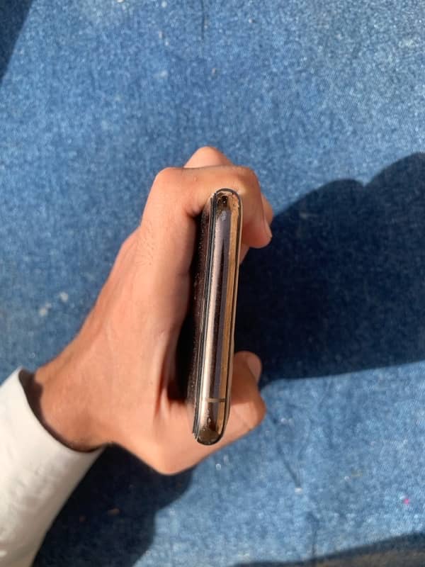 iPhone 11pro 4