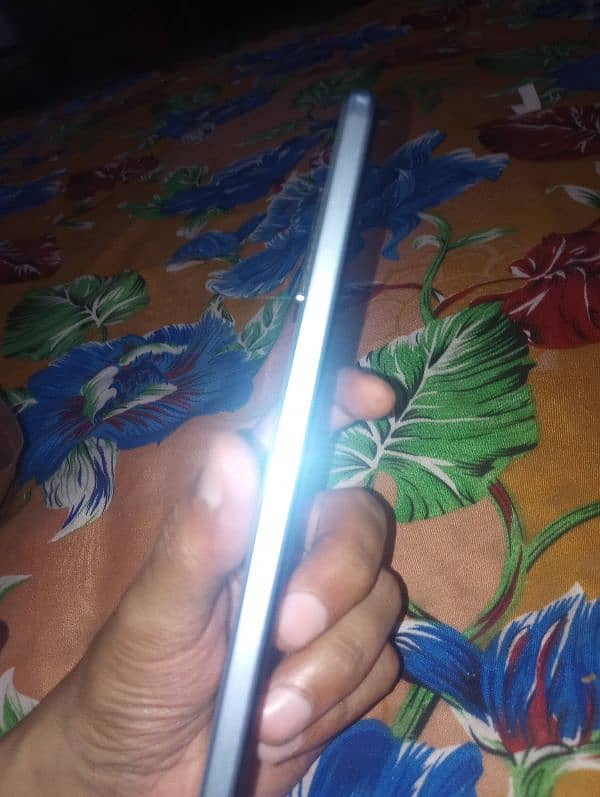 vivo y33 8 + 4 full new condition 128 GB 0