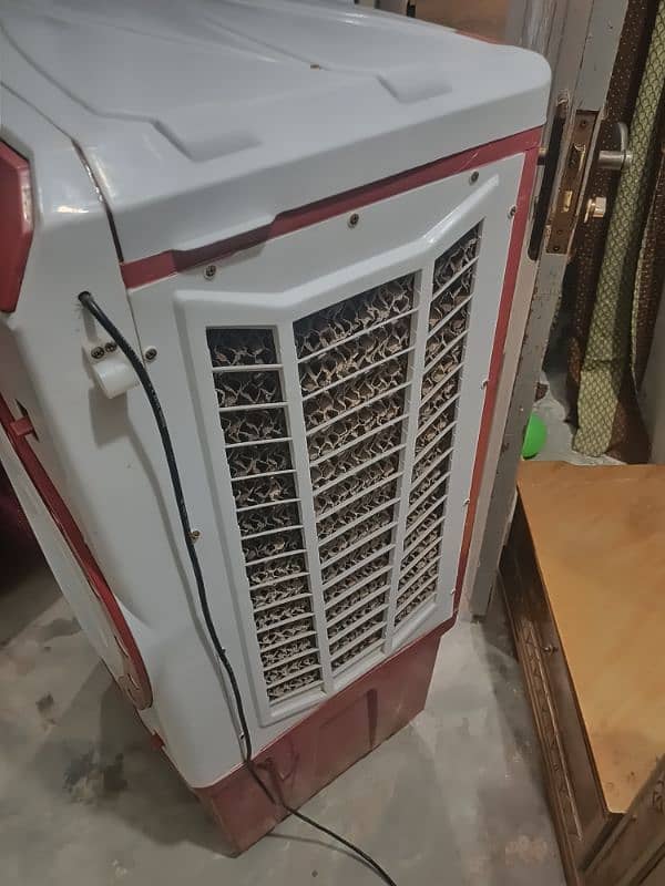 Air cooler 2 month use No any fold urgent sale 16k     03220465651 5