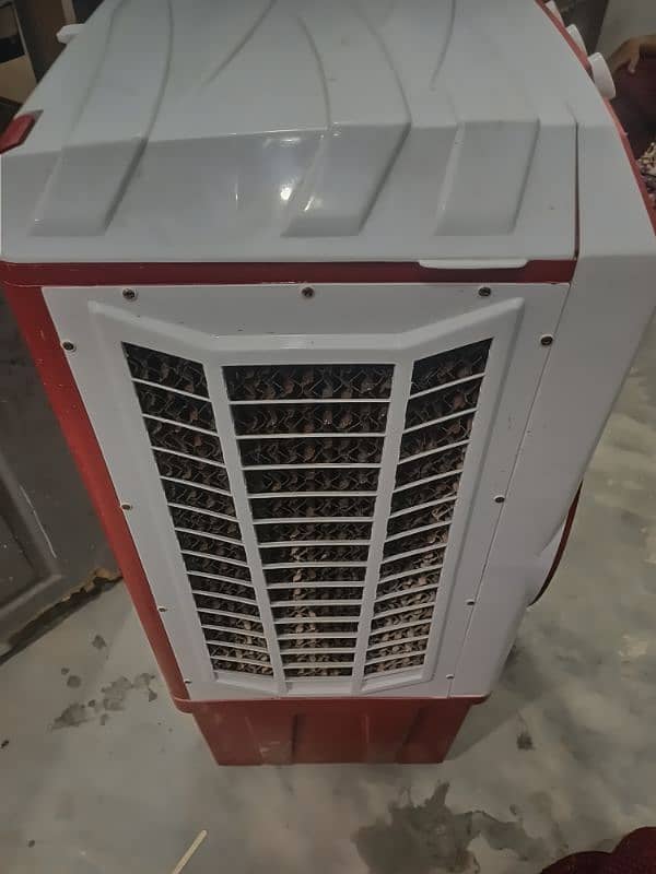 Air cooler 2 month use No any fold urgent sale 16k     03220465651 7