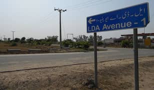 Prime Location 10 Marla Residential Plot Near Park Mosque and Commercial Market for Sale in D Block LDA Avenue 1 Lahore