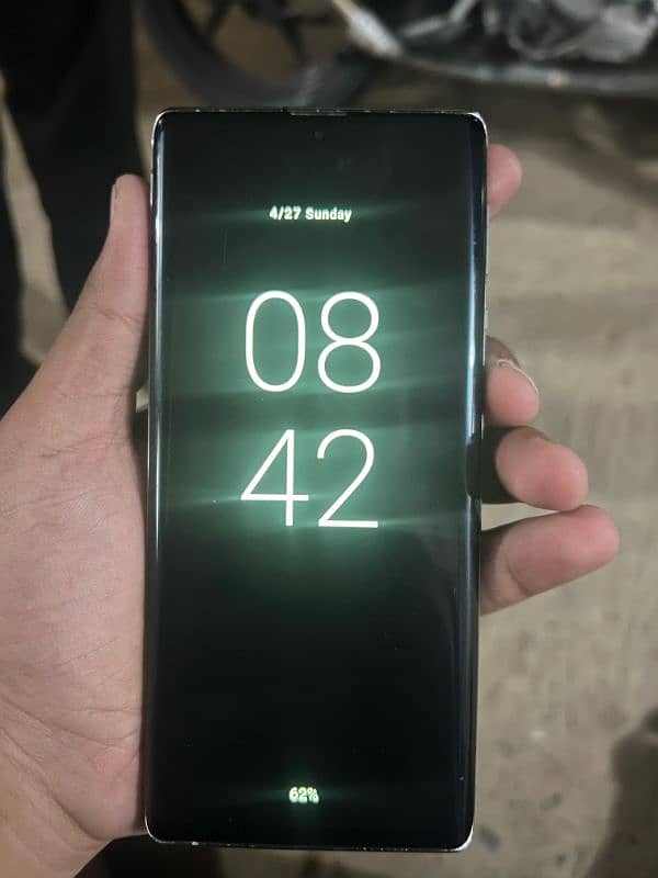 Aquos r6 2