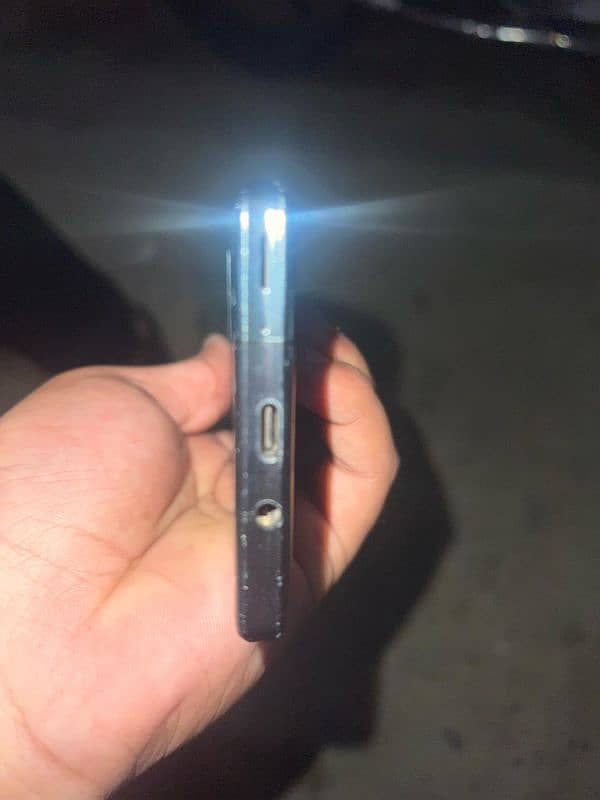 Aquos r6 4