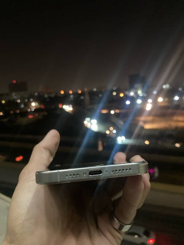 iPhone 15 Pro Max 256gb Factory Unlock 4