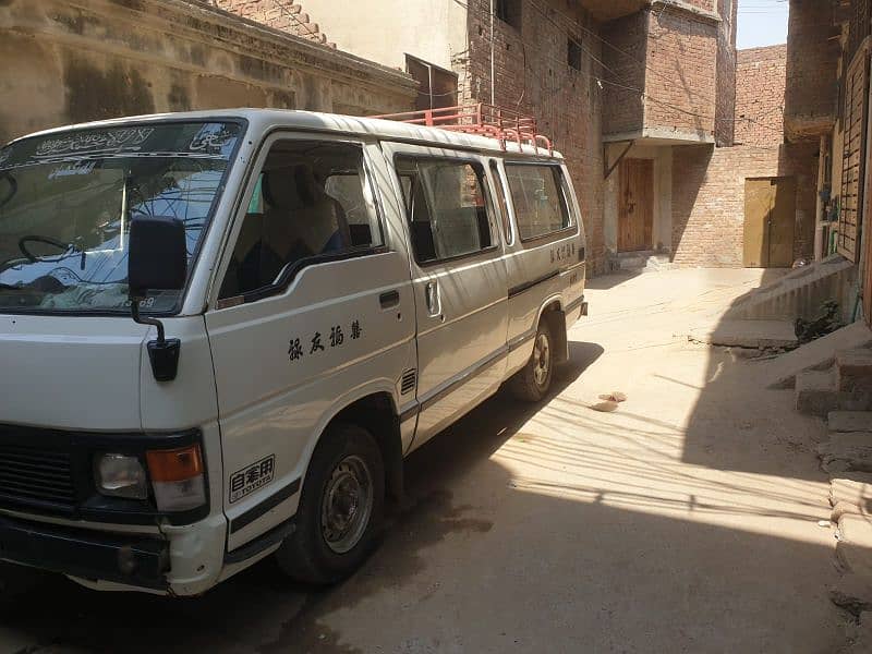 Hiace 12