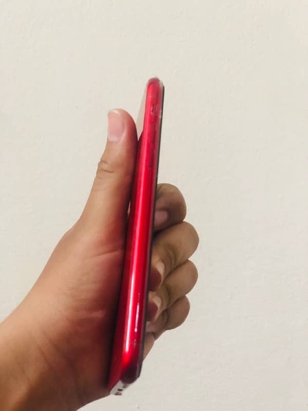 iPhone XR 64GB factory 4