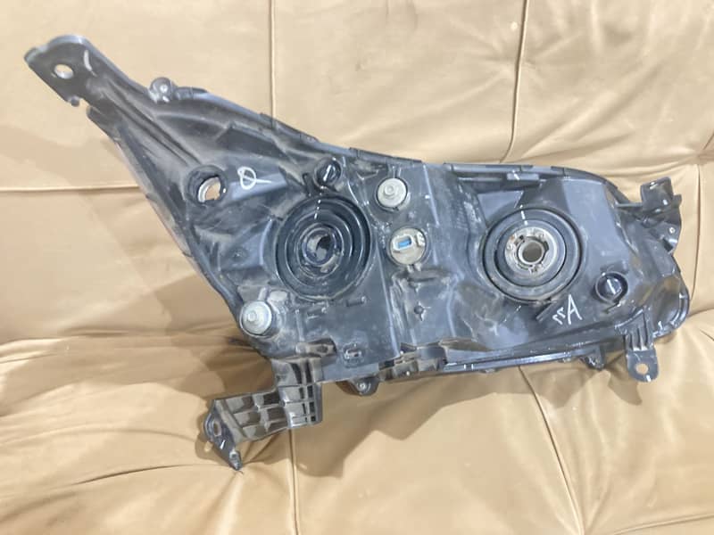Right head light for Brv broken cover 2