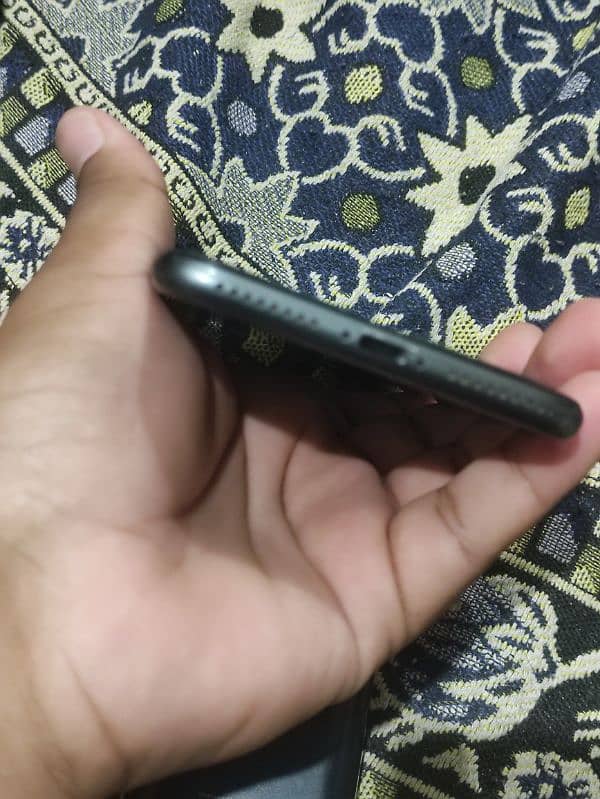 Iphone 8 plus JV, 10/10 condition 2