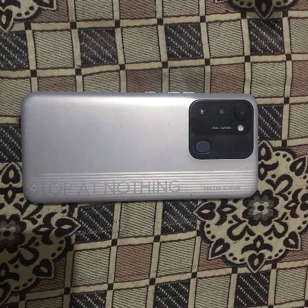 Tecno Spark 8c 2