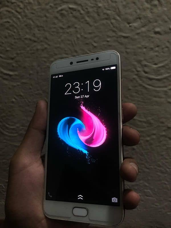 vivo Y67 for urgent sale 1