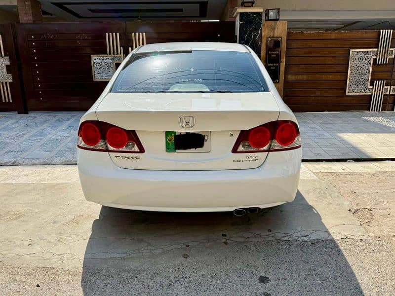 Honda Civic VTi 2011 4