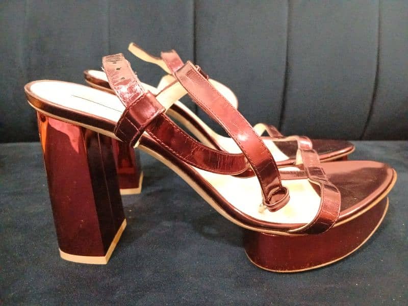 Imported heels 4