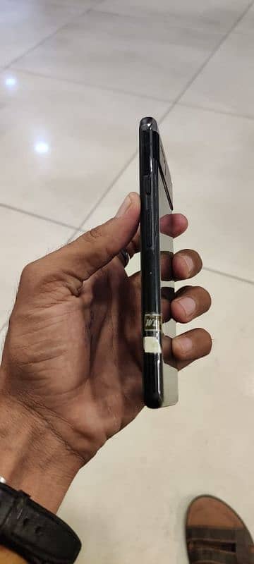 Google Pixel 6A 1