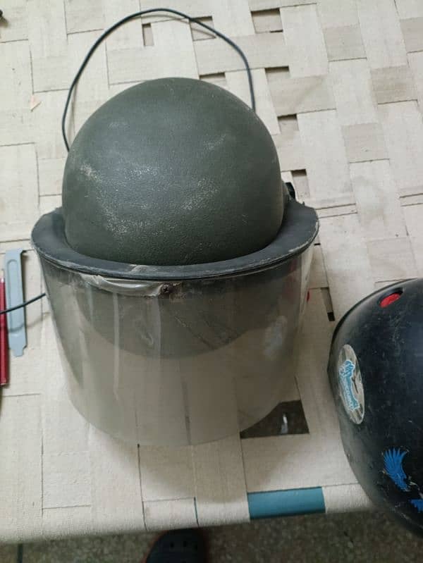 helmet heavy duty 0