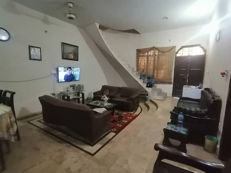 House Of 15 Marla Available In Shalimar Colony 13