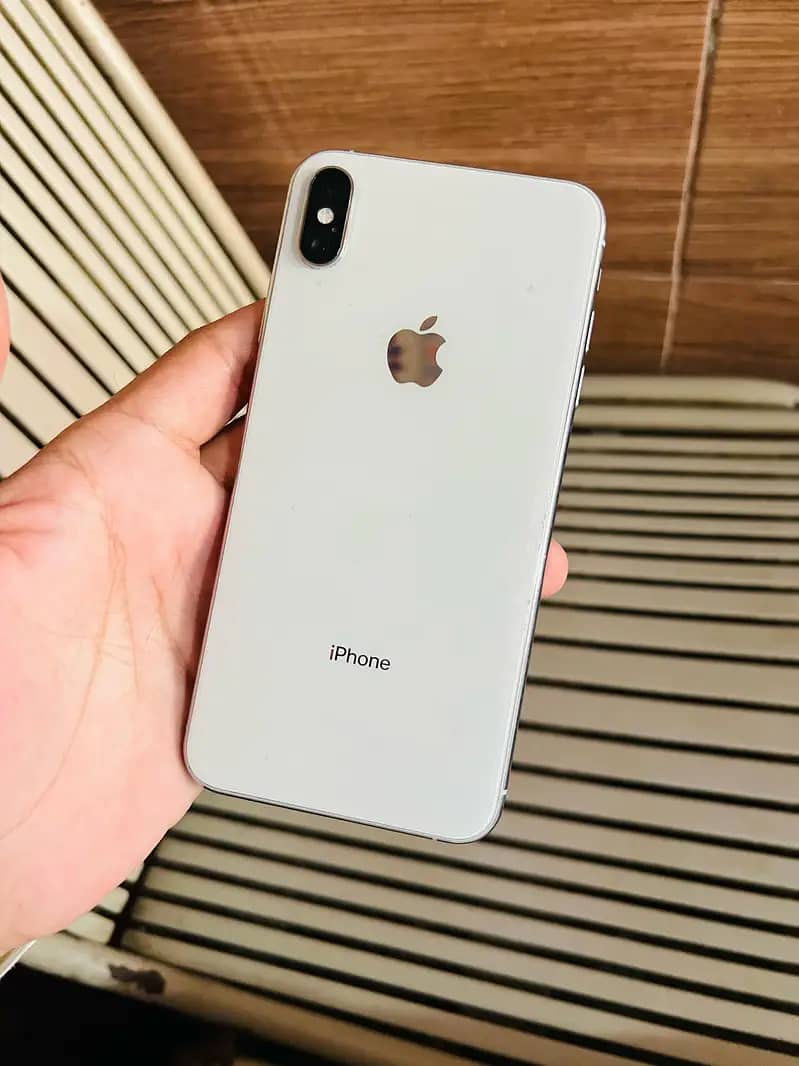 Apple iPhone XS Max 0