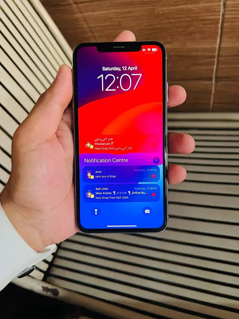 Apple iPhone XS Max 4