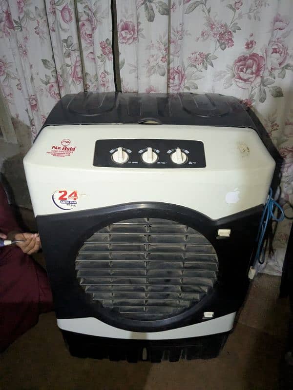 Pak Asia cooler ice box full cool and chil 1