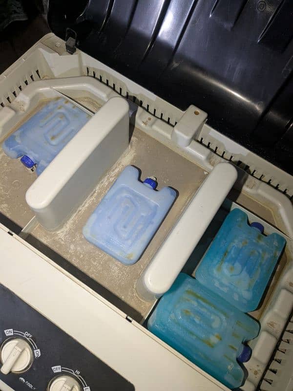 Pak Asia cooler ice box full cool and chil 2