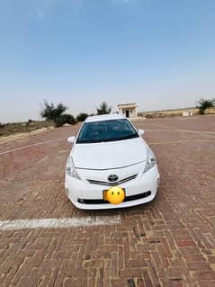 Toyota Prius Alpha 2012