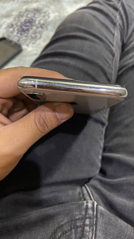 i phone xs 1