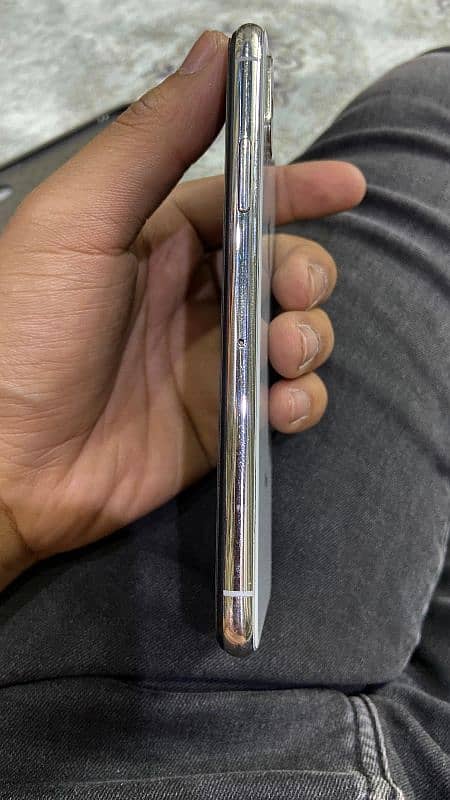 i phone xs 3