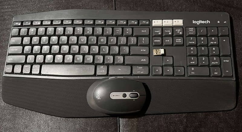 Logitech MK850 Wireless Keyboard and Mouse Combo – Excellent Condition 1