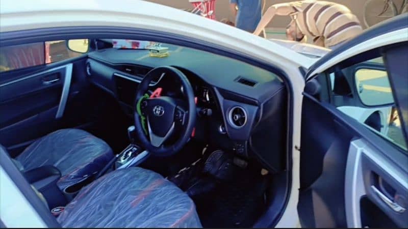 Toyota Altis Grande 2022 4