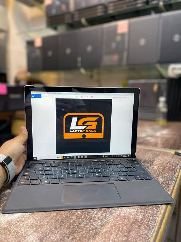 Surface Pro 7+ : Core i5 11th gen : 16/256 0