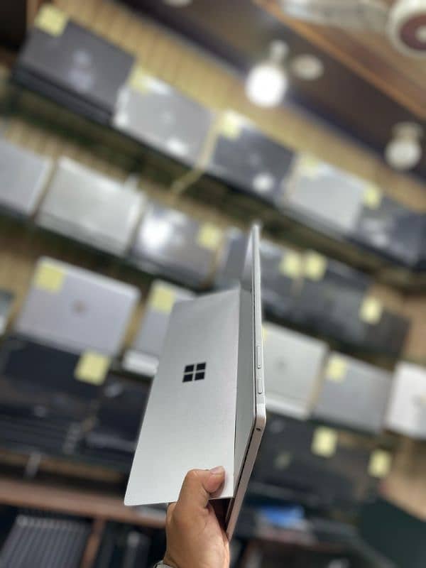 Surface Pro 7+ : Core i5 11th gen : 16/256 4