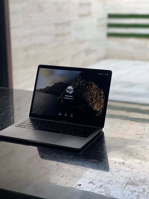 Macbook pro 2016 touchbar 13 inch 4
