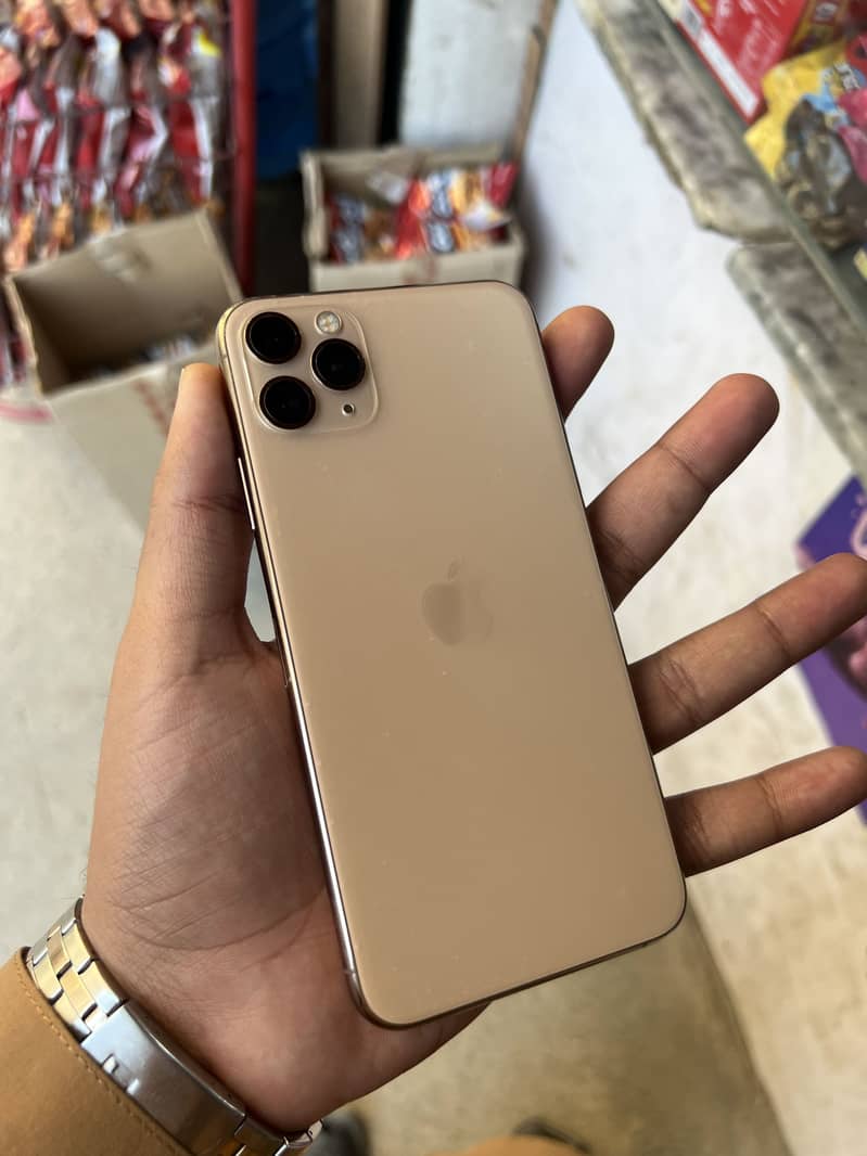 iphone 11 pro max (256 gb) PTA APPROVE 3
