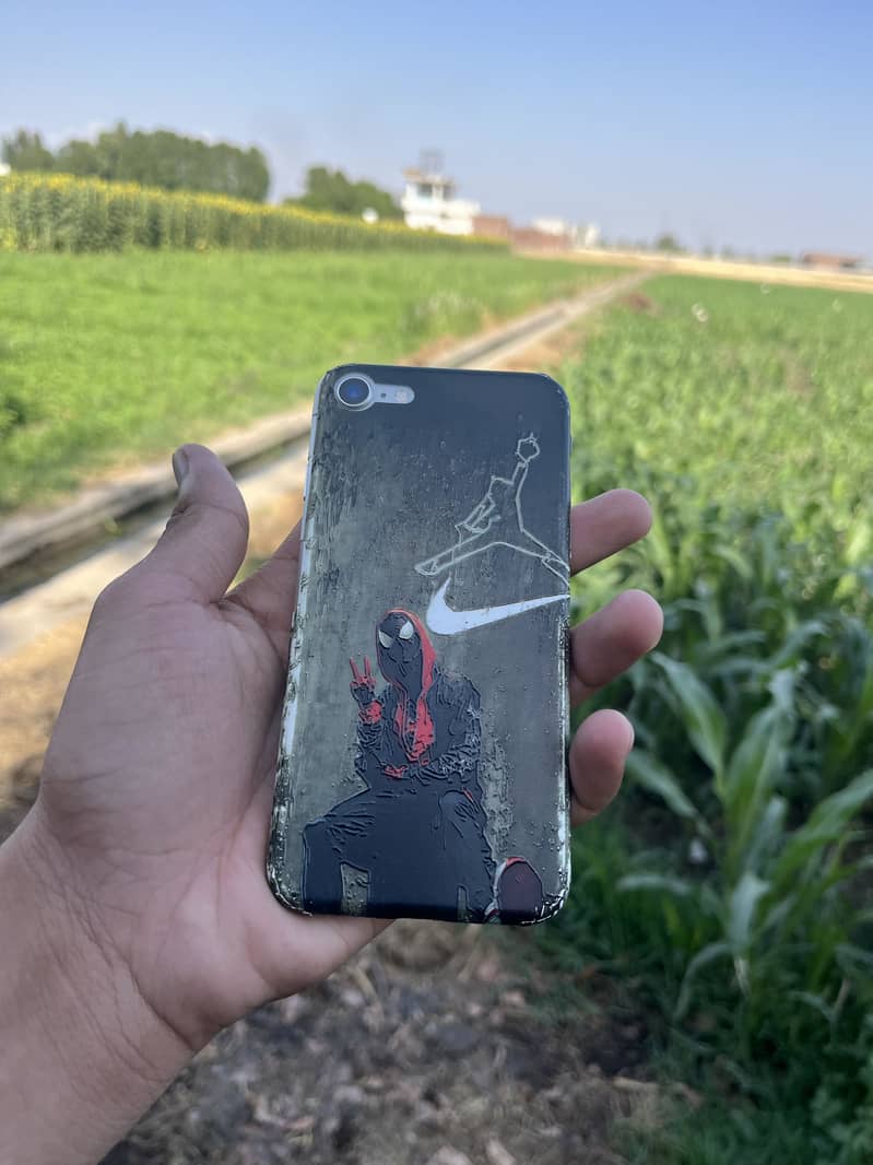 iPhone SE 2020 pta 128 gb 1