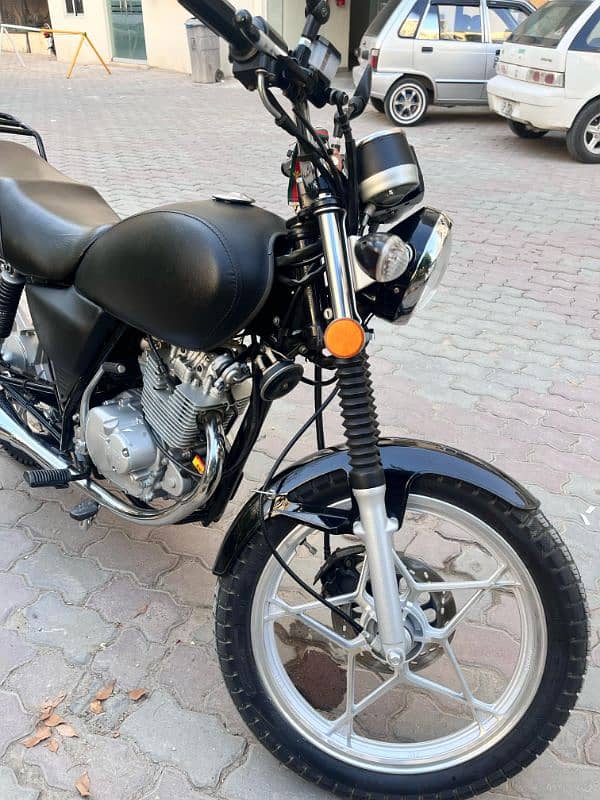 Suzuki GS 150 se 3