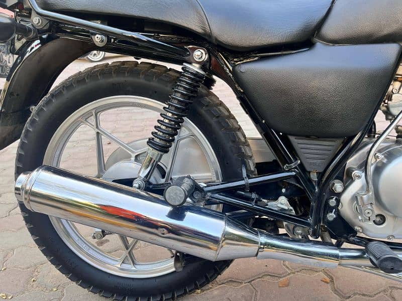 Suzuki GS 150 se 5