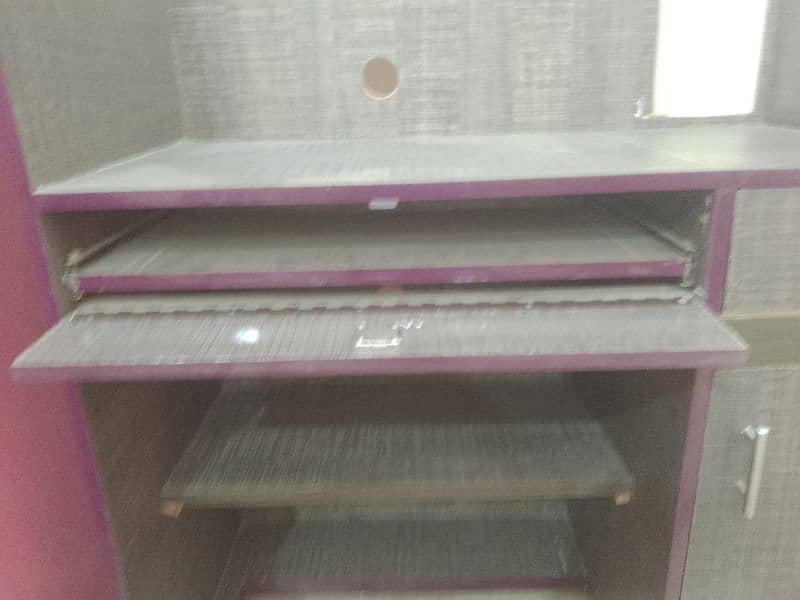 Computer Table 1