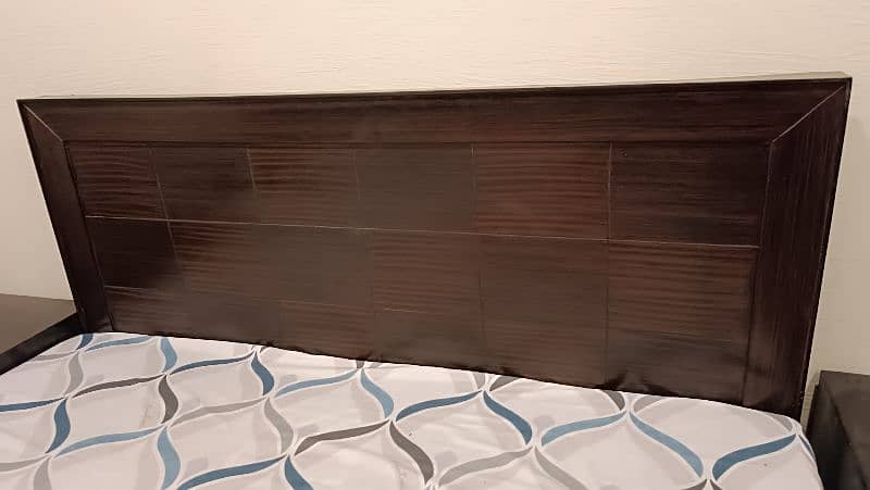 Almost Brand New Bed set with Mattress 7