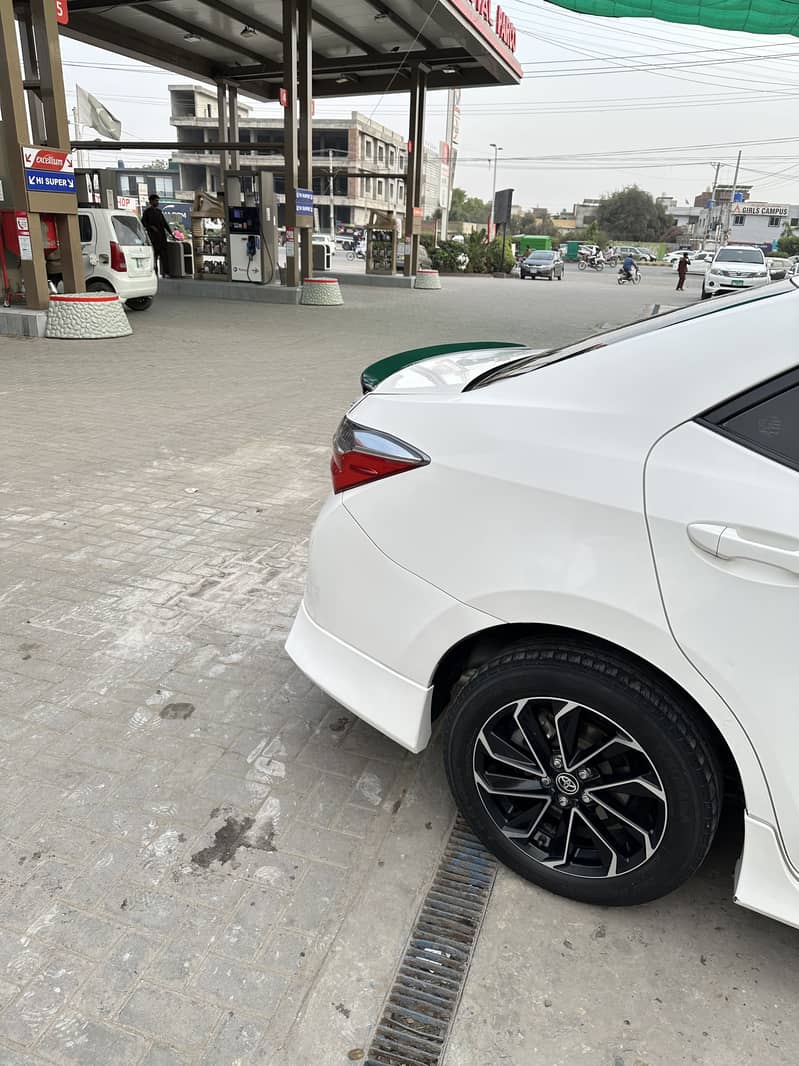 Total genuin car please contact serious buyers  kazakallah 1